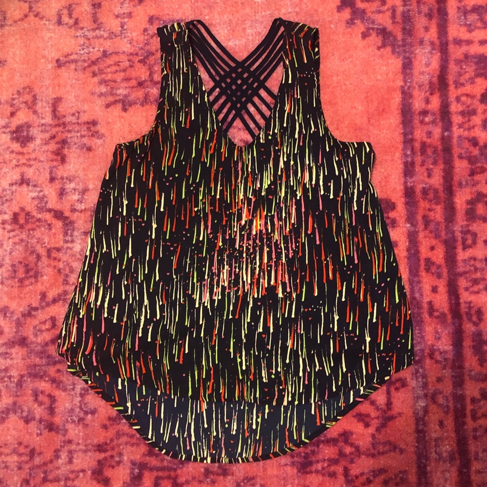 Multicolored sleeveless blouse with back detail